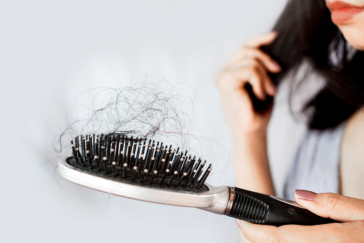 La caduta dei capelli è un problema che, se affrontato in tempo e nel corretto modo, può essere nella maggior parte dei casi risolto facilmente